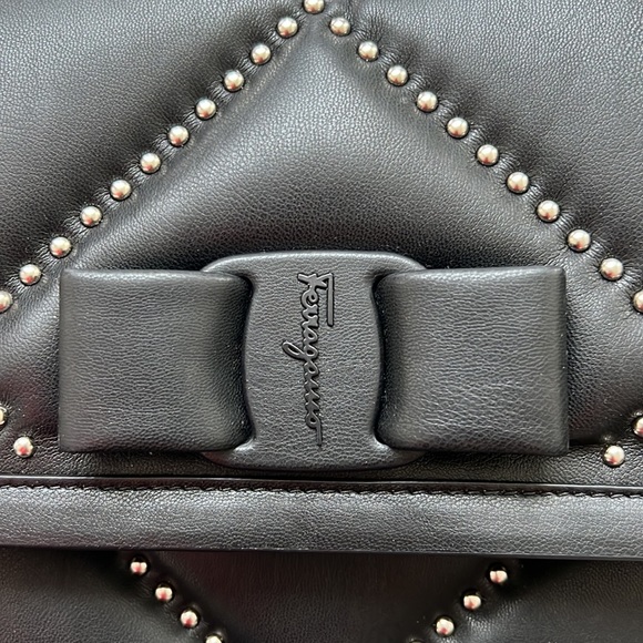 Ferragamo Viva Studded Bow Bag Authentic - Picture 3 of 17